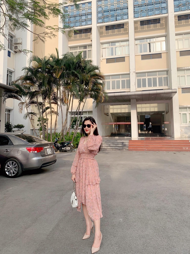 Ảnh đời thực quyến rũ của c&ocirc; n&agrave;ng tiểu tam phim L&agrave;ng trong phố - Ảnh 19.