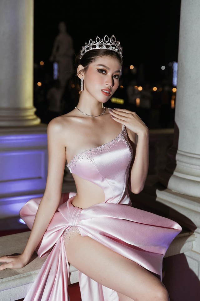 Á hậu Ngọc Thảo được netizen khen ngợi vì 1 hành động tinh tế với Hoa hậu Thanh Thuỷ - Ảnh 4.