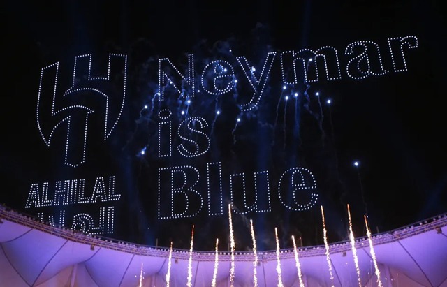 Neymar ra mắt hoành tráng trước 60.000 khán giả tại Al Hilal nhưng vẫn chưa thể thi đấu do chấn thương - Ảnh 5.