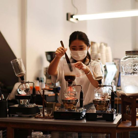 Cầm 150 triệu đồng mở qu&aacute;n cafe nhưng vỡ mộng, c&ocirc; g&aacute;i r&uacute;t ra điều quan trọng nhất khi tự kinh doanh - Ảnh 1.