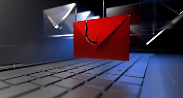Nhận được email trắng to&aacute;t với d&ograve;ng chữ bấm v&agrave;o đ&acirc;y: Lập tức x&oacute;a ngay nếu kh&ocirc;ng muốn cuộc đời gặp bi kịch - Ảnh 2.