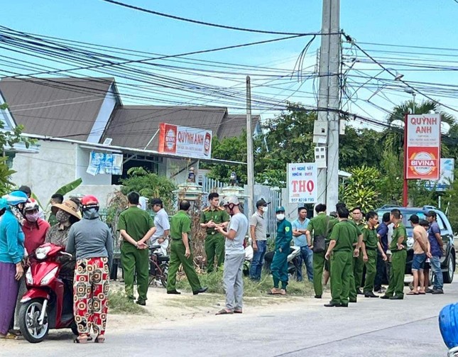 Tin mới về sức khoẻ người bố vụ 4 mẹ con bị chết bất thường ở Khánh Hòa - Ảnh 1.