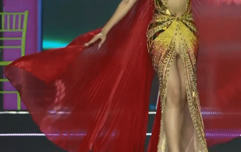 Độc lạ thí sinh Miss Grand Vietnam 2023: Giấu trang phục kín như bưng suốt 10 phút trên sân khấu  - Ảnh 3.