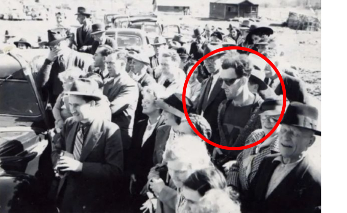 Bí ẩn ‘người du hành thời gian’ trong bức ảnh 82 năm trước, chuyên gia giải mã sự thật bất ngờ
