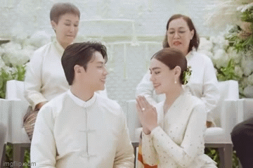 Khoảnh khắc cực hot trong lễ đính hôn của Mark Prin - Kimmy: Chú rể và cô dâu ngọt ngào như phim, hé lộ không gian tổ ấm triệu USD - Ảnh 8.