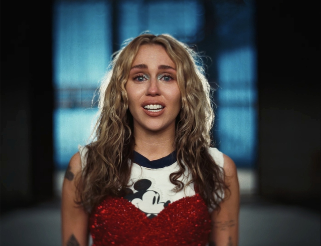 Miley Cyrus tự hào vì quá khứ hoang dại - Ảnh 2.