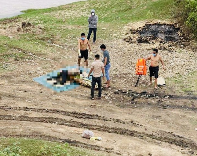 Phát hiện thi thể người đàn ông đang phân huỷ bên sông Ayun - Ảnh 1.