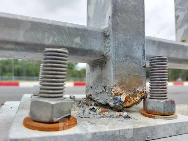 Cầu đường nghìn tỷ nối Bình Dương, Tây Ninh thông xe chưa lâu đã xuống cấp - Ảnh 4.