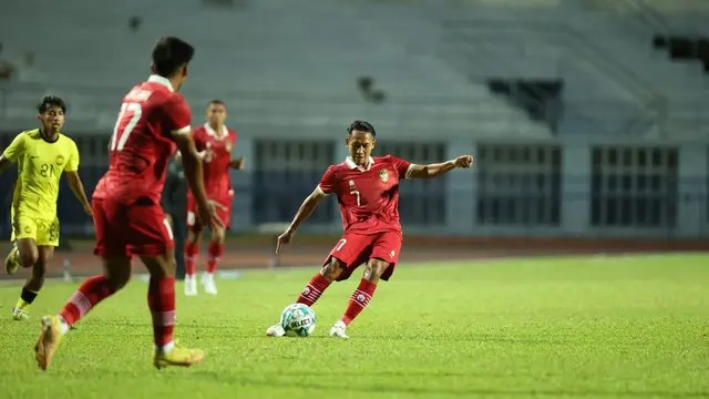 Báo Indonesia chỉ ra 5 nguyên nhân khiến đội nhà thua trận chung kết, khen ngợi bản lĩnh của cầu thủ U23 Việt Nam - Ảnh 1.