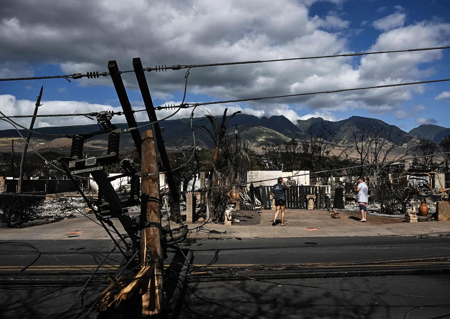 AP News: Đã xác định được nguyên nhân gây cháy rừng ở Hawaii