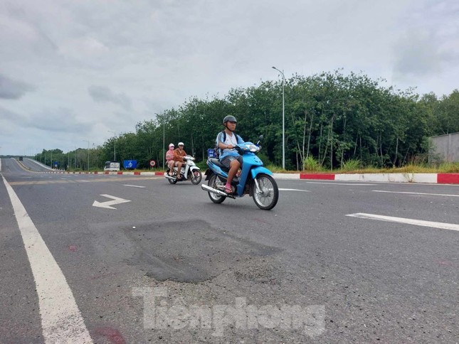Cầu đường nghìn tỷ nối Bình Dương, Tây Ninh thông xe chưa lâu đã xuống cấp - Ảnh 6.