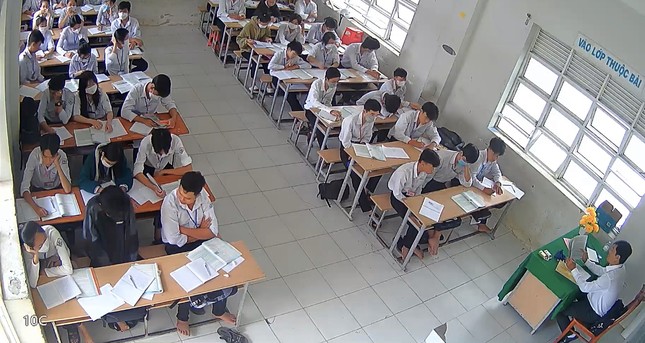 Thầy giáo nói học sinh đầu trâu, đầu chó sẽ bị phê bình bằng văn bản - Ảnh 1.