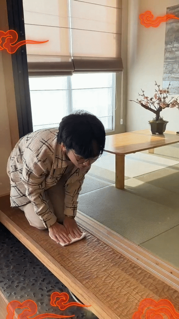 Soi kh&ocirc;ng gian sống của Ph&aacute;t La, h&eacute; lộ l&yacute; do ph&ograve;ng thay đồ l&agrave; nơi gia chủ th&iacute;ch flex nhất - Ảnh 11.