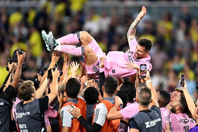 Inter Miami bán vé 9 trận thừa tiền trả lương cho Messi cả năm - Ảnh 1.