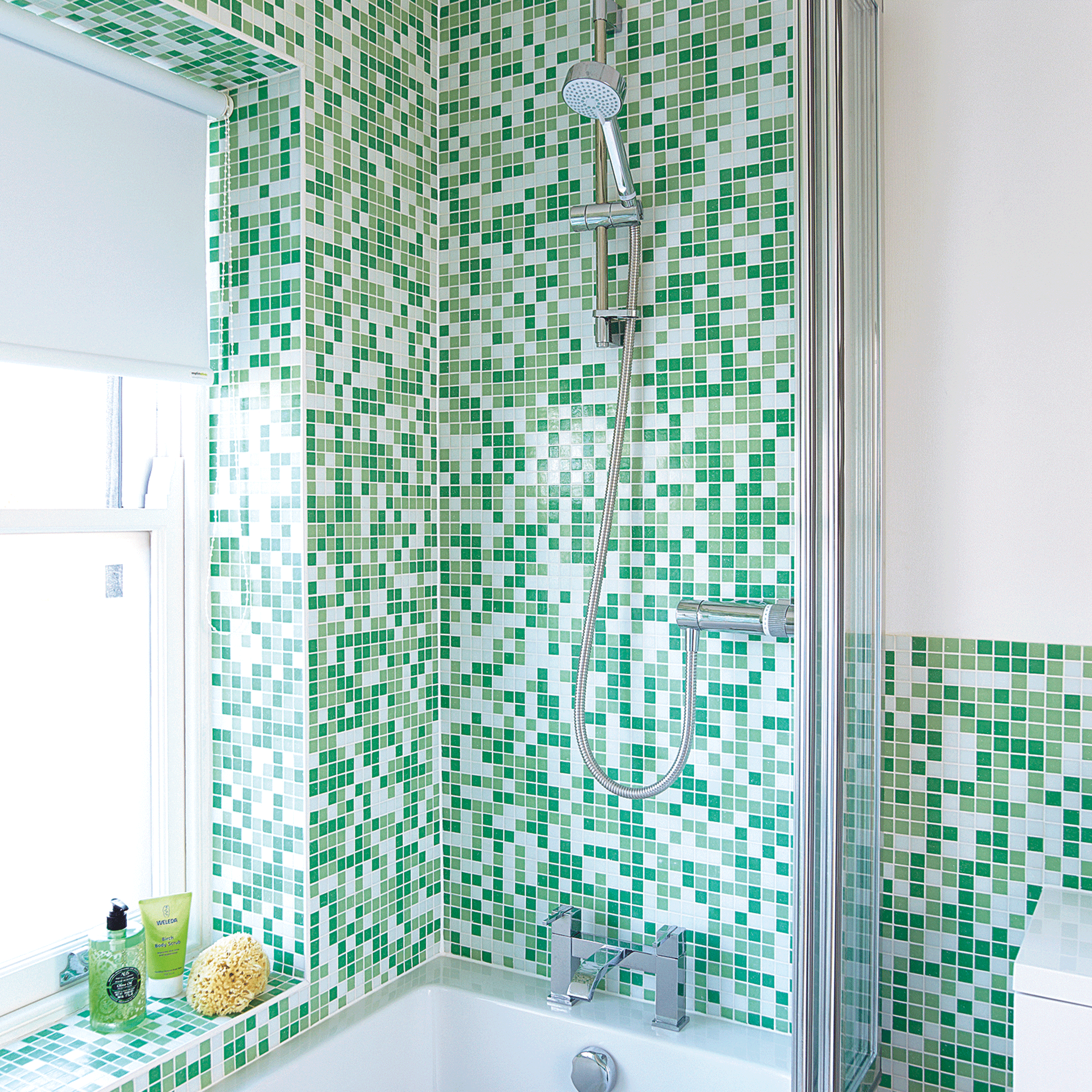 Cập nhật xu hướng trang trí phòng tắm gia đình với gạch ốp màu xanh lá - Ảnh 3.