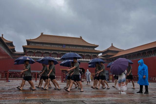 Mưa bão hoành hành khiến Cố cung Bắc Kinh xuất hiện cảnh tượng hiếm hoi: Tử Cấm Thành chưa từng ngập nước suốt 600 năm?