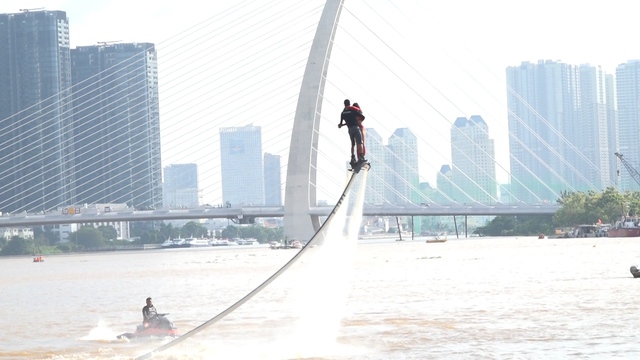 Những trải nghiệm thú vị bên sông Sài Gòn - Ảnh 3.