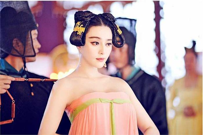 Dàn nữ chính Hoa ngữ bị chỉ trích vì quá đẹp: Địch Lệ Nhiệt Ba báo hại cả phim nhưng chưa phải tệ nhất - Ảnh 6.
