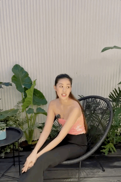 Trọn cơ ngơi mới của Hoa hậu Khánh Vân: Nội thất hiện đại, phòng trang phục cực hoành tráng - Ảnh 10.