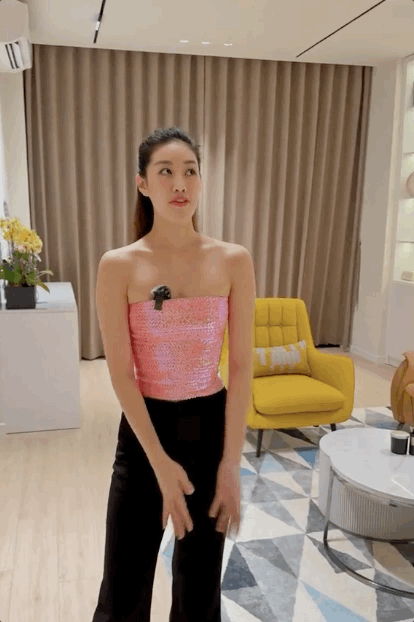 Trọn cơ ngơi mới của Hoa hậu Khánh Vân: Nội thất hiện đại, phòng trang phục cực hoành tráng - Ảnh 9.