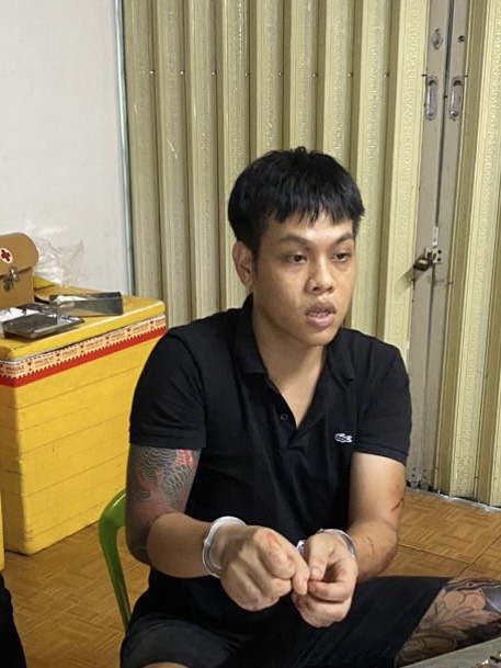 Lời khai của nhân viên quán karaoke đâm khách tử vong ở Đà Nẵng - Ảnh 1.