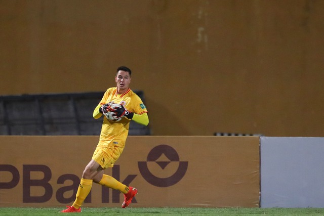 Tuyển thủ U23 Việt Nam được LĐBĐ Cộng ho&agrave; S&eacute;c trao cơ hội đặc biệt - Ảnh 3.