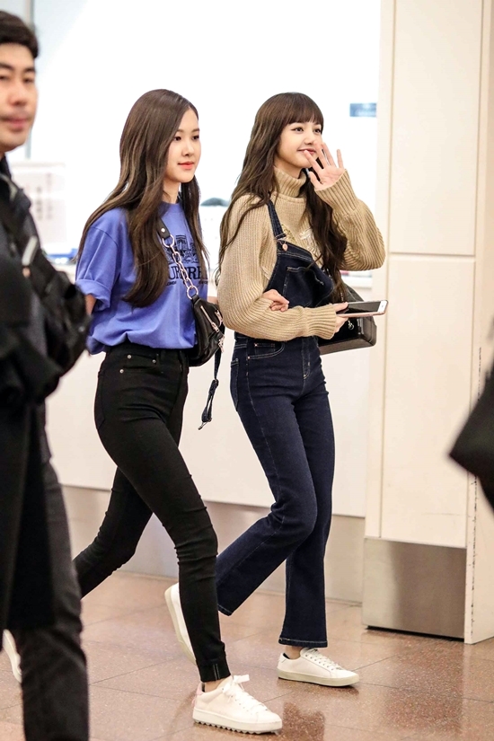Thời trang của BLACKPINK thời mới ra mắt: Đơn giản v&agrave; kh&ocirc;ng c&oacute; dấu hiệu lỗi mốt, bạn vẫn c&oacute; thể học theo - Ảnh 5.