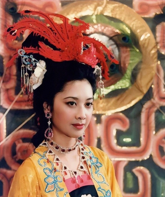 Đạo diễn Tây Du Ký từ chối Dương Quý Phi đẹp nhất màn ảnh - Ảnh 2. Đạo diễn Tây Du Ký từ chối Dương Quý Phi đẹp nhất màn ảnh - Ảnh 2.