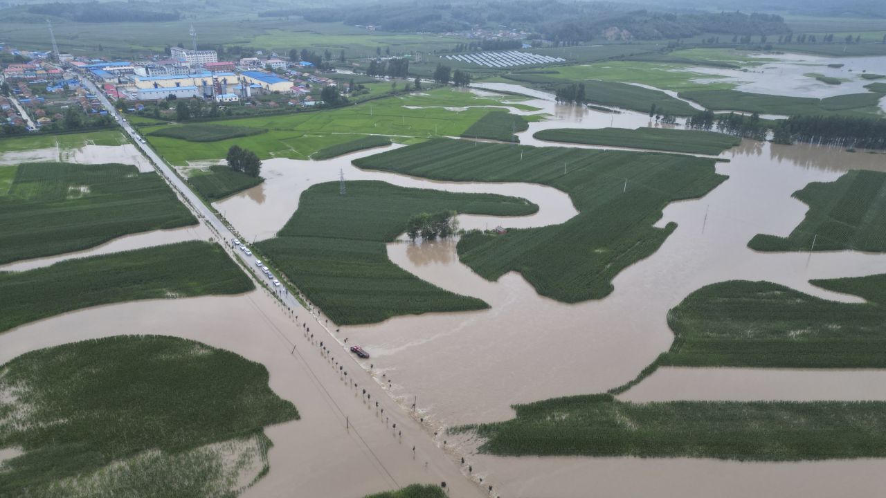 Lũ lụt kỷ lục nhấn chìm 'vựa lúa' Trung Quốc, dấy lên lo ngại về an ninh lương thực