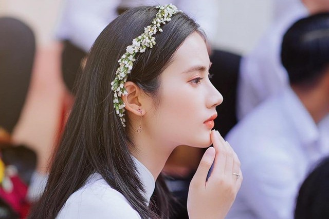 Ảnh thời đi học của các nàng Hậu Sen Vàng: Đỗ Thị Hà, Tiểu Vy gây ngỡ ngàng, Ý Nhi không có gì thay đổi! - Ảnh 23.