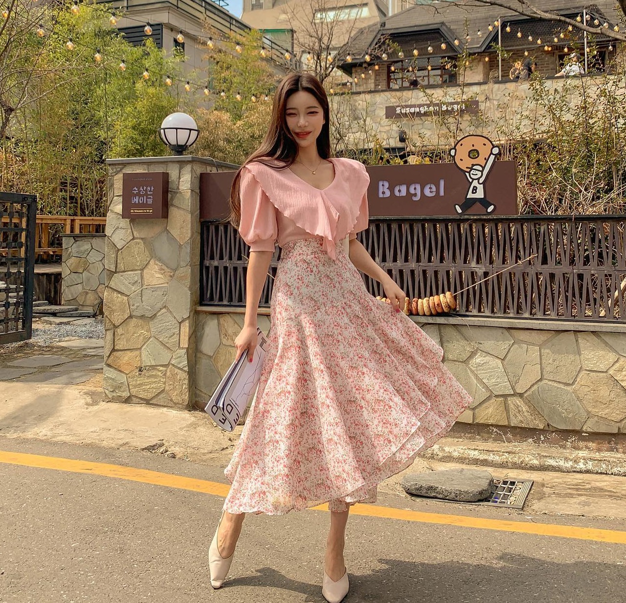 8 Cách phối đồ với chân váy dài cho nàng xinh chuẩn Hàn Quốc