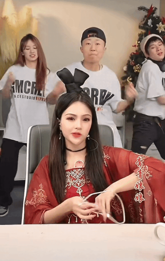 Muốn livestream thu nhập cả tỷ đồng, c&oacute; 1 kỹ năng m&agrave; KOC phải học ngay - Ảnh 2.