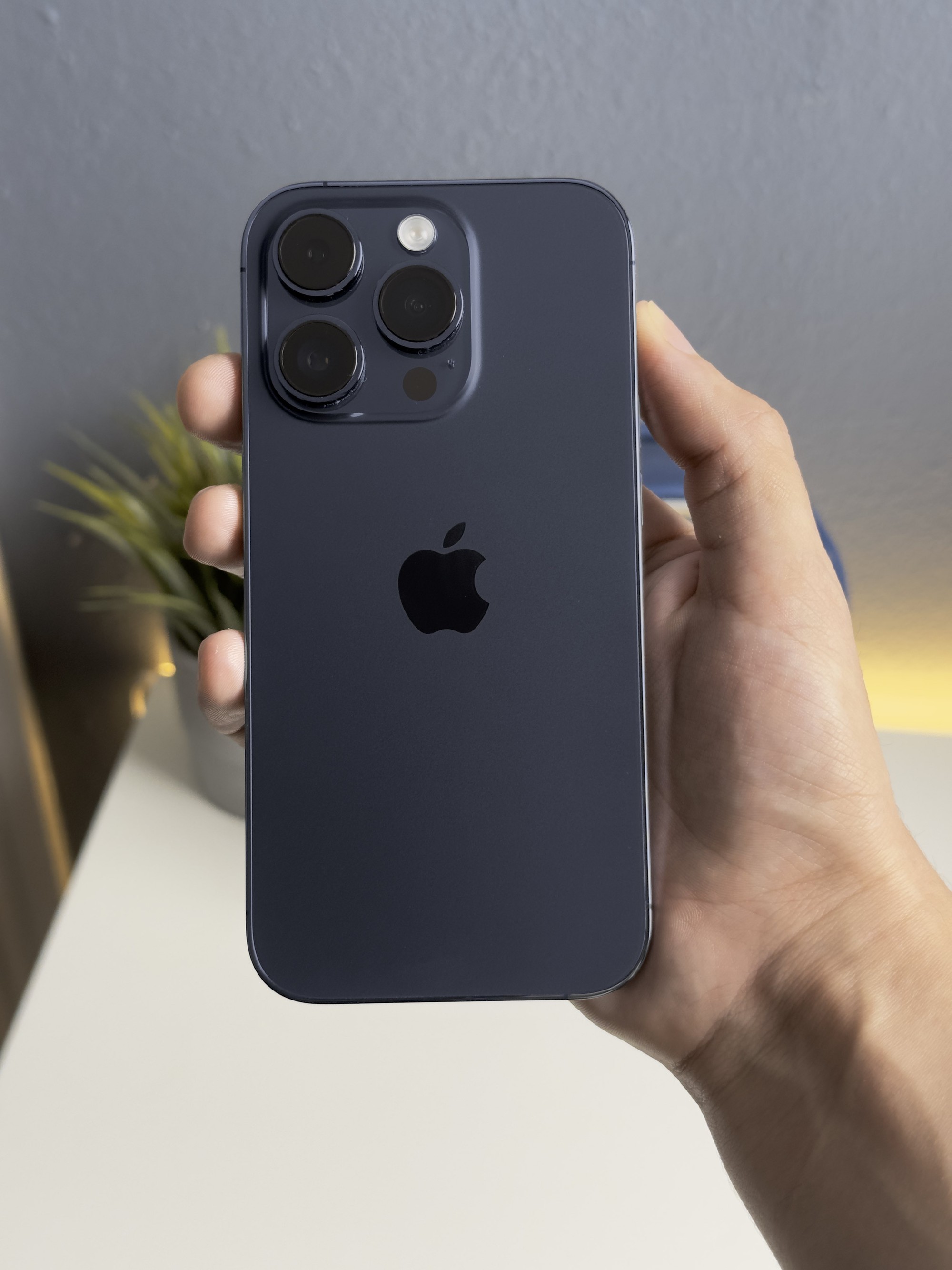 Apple iphone 15 pro синий титан