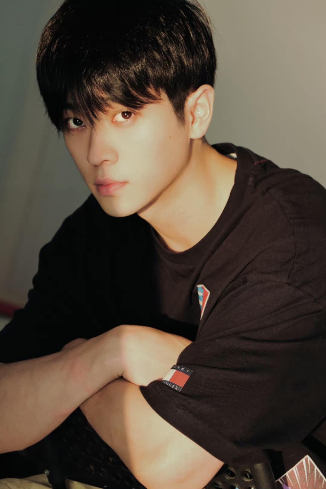 M&agrave;n giả g&aacute;i đẹp lạ của mỹ nam hot nhất hiện nay: Người đẹp đ&ocirc; con khiến netizen cười mệt - Ảnh 9.