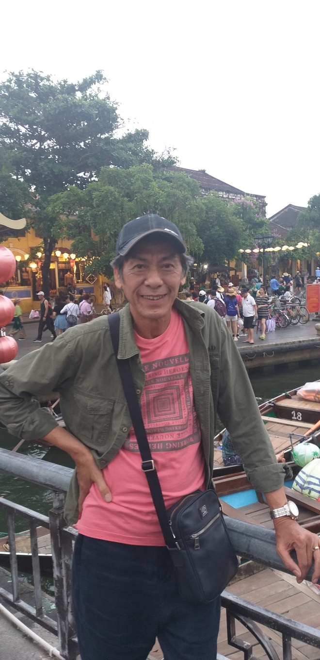 Ông bố quốc dân Bùi Bài Bình: Đời thực khiêm nhường, kín tiếng, U70 hạnh phúc bên vợ là mỹ nhân nổi tiếng một thời - Ảnh 4. Ông bố quốc dân Bùi Bài Bình: Đời thực khiêm nhường, kín tiếng, U70 hạnh phúc bên vợ là mỹ nhân nổi tiếng một thời - Ảnh 4.