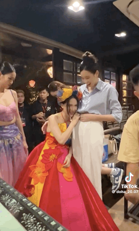 Hoà Minzy lọt thỏm giữa dàn Hoa hậu, Đỗ Hà liền nói 1 câu khiến đàn chị đứng hình - Ảnh 6.
