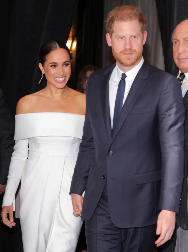 Mức độ nổi tiếng của vợ chồng Harry - Meghan giảm mạnh tại Mỹ