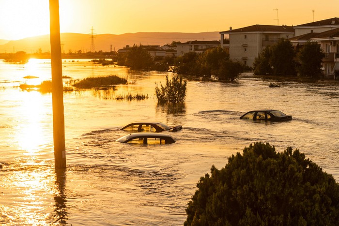 8 trận lũ lụt thảm họa chỉ trong hơn 10 ngày, thế giới đang đối mặt cơn thịnh nộ của biến đổi khí hậu?