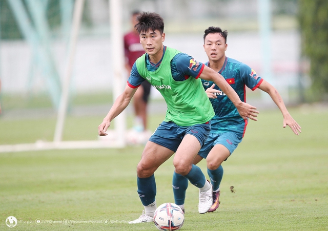HLV Hoàng Anh Tuấn không muốn cầu thủ trẻ bị áp lực tại Asiad 19 - Ảnh 2.