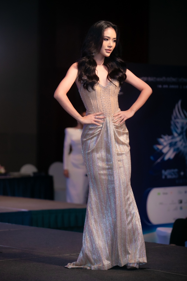 Thảm đỏ công bố top 18 Miss Universe Vietnam 2023: Lan Khuê vắng mặt, Hương Ly lộ diện khác lạ - Ảnh 9.