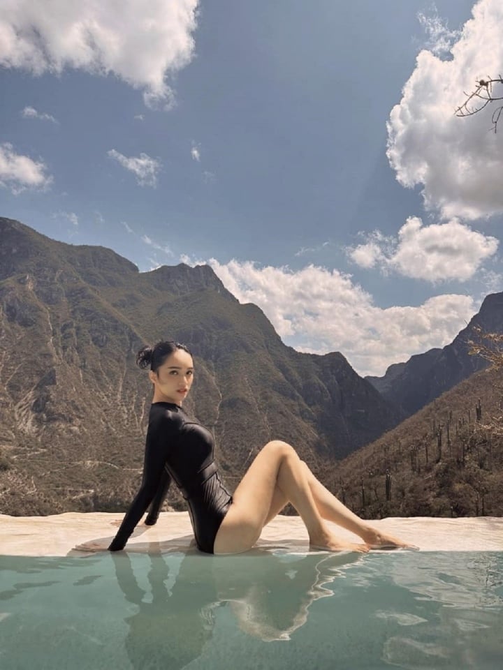 Hương Giang diện áo tắm khoe chân dài, eo thon giữa vùng núi Mexico - Ảnh 7.