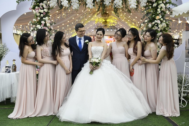 Cá mập Tuệ Lâm kết hôn cùng Tổng Giám đốc ngân hàng, đám cưới ấn tượng tại Hải Dương - Ảnh 3.