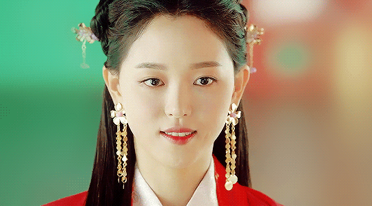 Những hoàng hậu đẹp nhất màn ảnh Hàn trong 10 năm qua: Một mỹ nhân từng đóng cảnh nóng gây đỏ mặt - Ảnh 8.