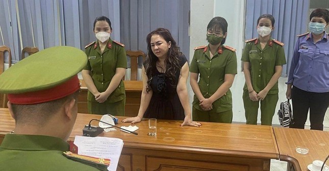 Ca sỹ Vy Oanh sẽ đến dự phiên xét xử bà Nguyễn Phương Hằng và đồng phạm - Ảnh 1.