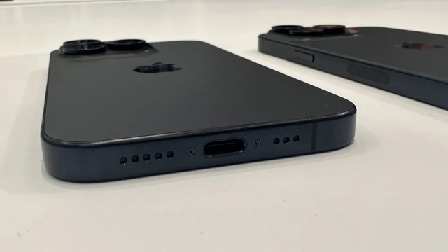 Thoáng rùng mình khi dám bỏ ra 30 triệu mua iPhone 15 Pro Max đắt nhất: Nhưng đây là lý do tôi quyết chơi lớn! - Ảnh 2.
