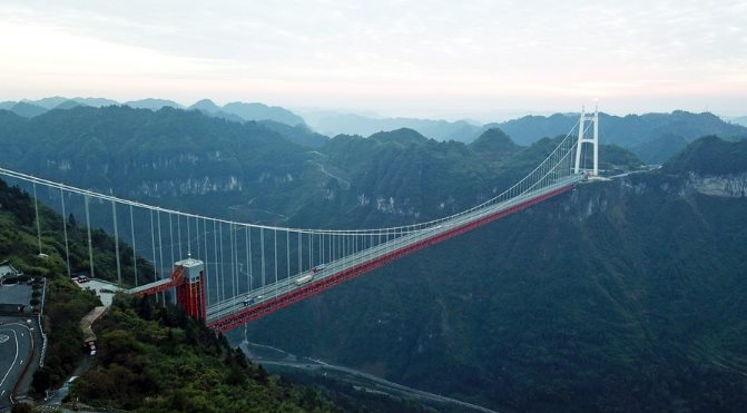 Xây cầu dây văng 'trên mây', Trung Quốc khiến cả thế giới ngạc nhiên với dự án tựa như bước ra từ phim viễn tưởng