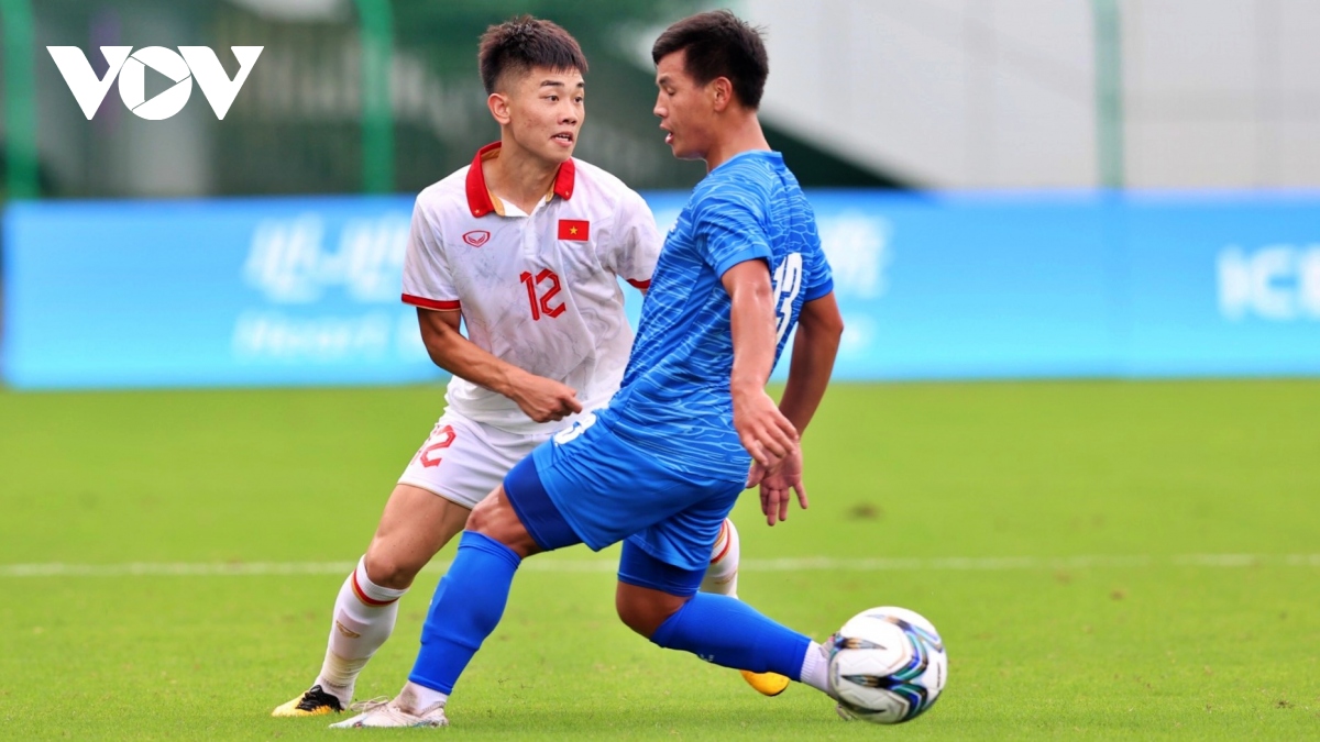 TRỰC TIẾP Olympic Việt Nam - Olympic Iran: Quyết đấu vì tấm vé đi tiếp - Ảnh 1. TRỰC TIẾP Olympic Việt Nam - Olympic Iran: Quyết đấu vì tấm vé đi tiếp - Ảnh 1.