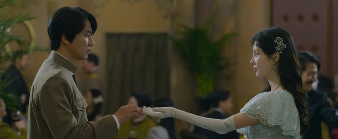 Mỹ nhân đẹp nhất phim Hàn hiện tại: Khí chất tiểu thư sang chảnh ở mọi khung hình, mặt mộc vẫn quá xinh - Ảnh 7.