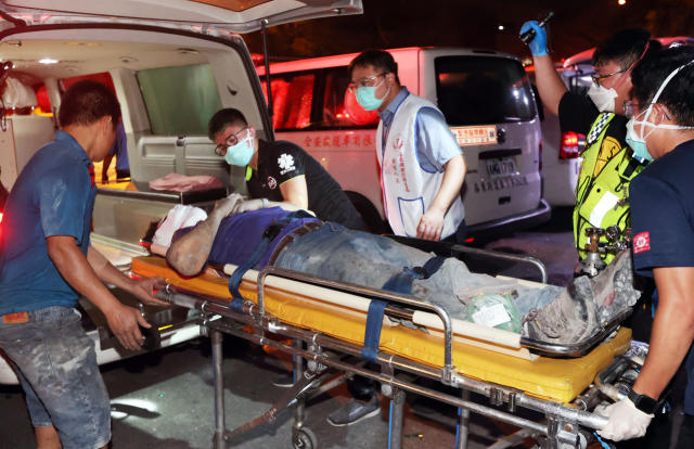 Ch&ugrave;m ảnh: Nổ nh&agrave; m&aacute;y tại Đ&agrave;i Loan (Trung Quốc), lửa ch&aacute;y bao tr&ugrave;m khiến 103 người thương vong - Ảnh 5.