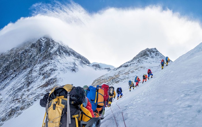 Chuyện ly kỳ về người đàn ông tưởng bỏ mạng trên đỉnh Everest